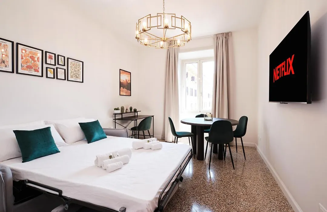 Elegant Apartment With View Of Castel Sant'Angelo-1
